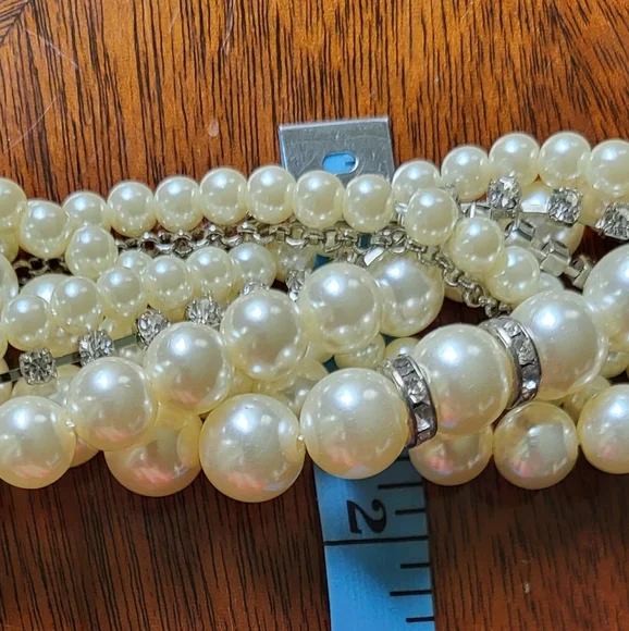 Vintage Cream and Silver Multi-Strand Necklace - Picture 12 of 15